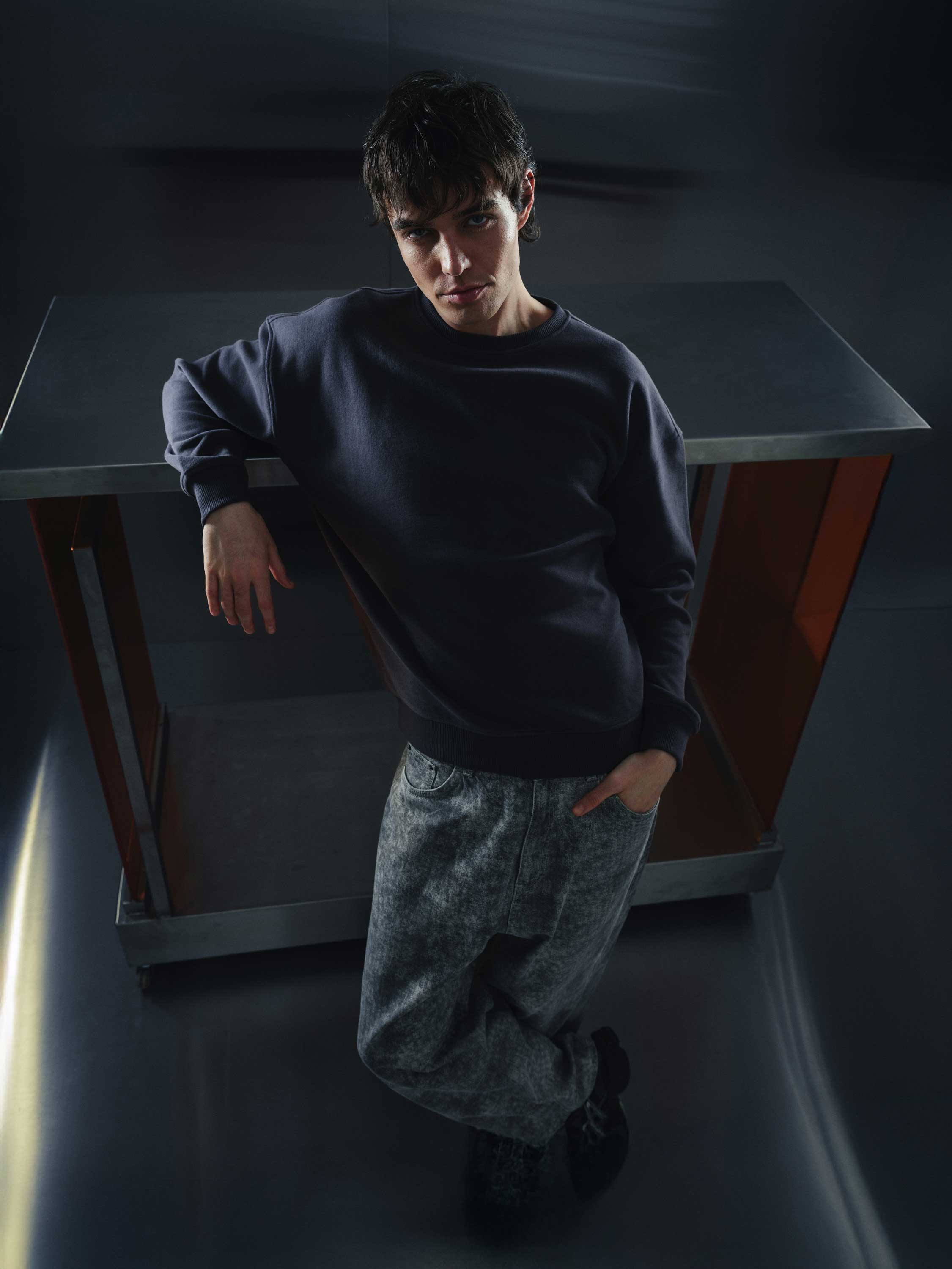 Sweatshirt